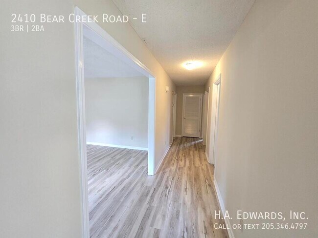 2410 Bear Creek Rd-Unit -E in Duncanville, AL - Foto de edificio - Building Photo