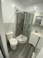 13 Dartmouth Dr in Bay Shore, NY - Building Photo - Building Photo