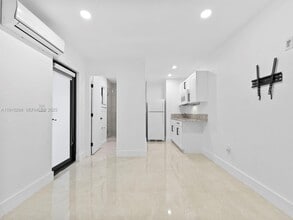 19850 Franjo Rd in Cutler Bay, FL - Building Photo - Building Photo