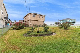 16716 Fletcher Christian in Jamaica Beach, TX - Building Photo - Building Photo