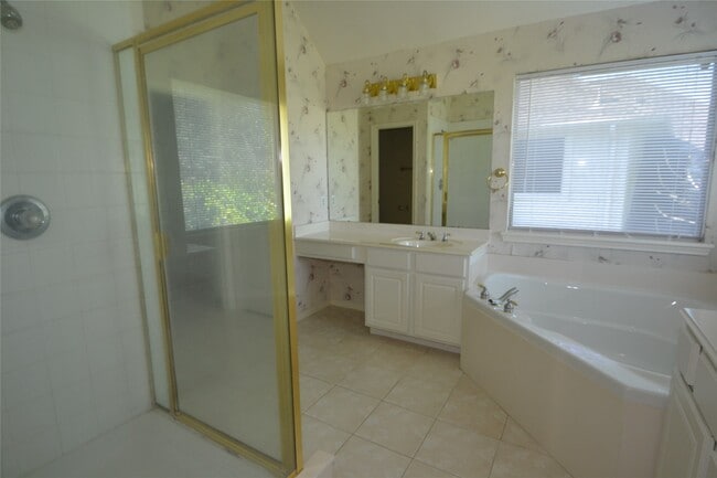 property at 15406 Amesbury Ln