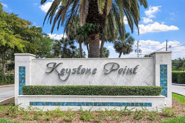 12605 Cyprus Rd in North Miami, FL - Building Photo - Building Photo