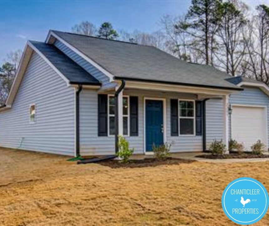 2433 Harrison Dr in Burlington, NC - Building Photo