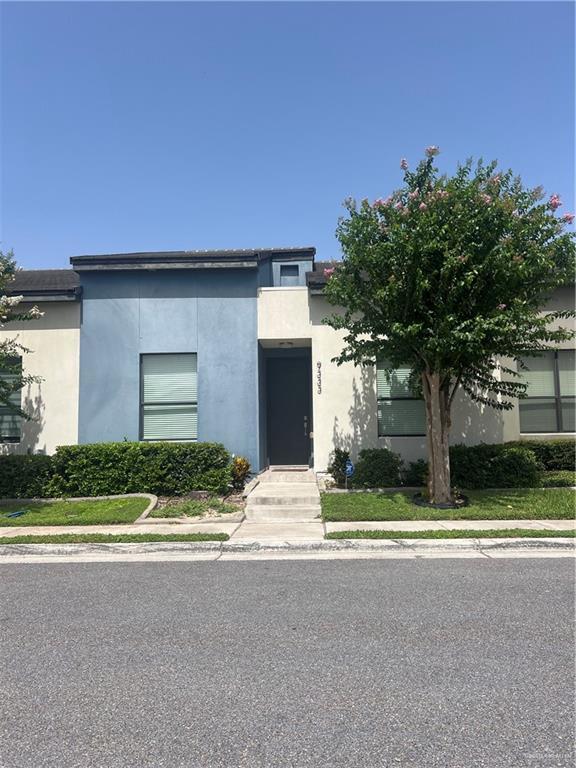 property at 18 N 15th St