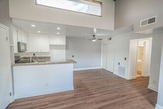 18750 Mandan St in Santa Clarita, CA - Building Photo - Building Photo