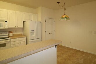 6901 Hanesbrook Cir in Clemmons, NC - Building Photo - Building Photo