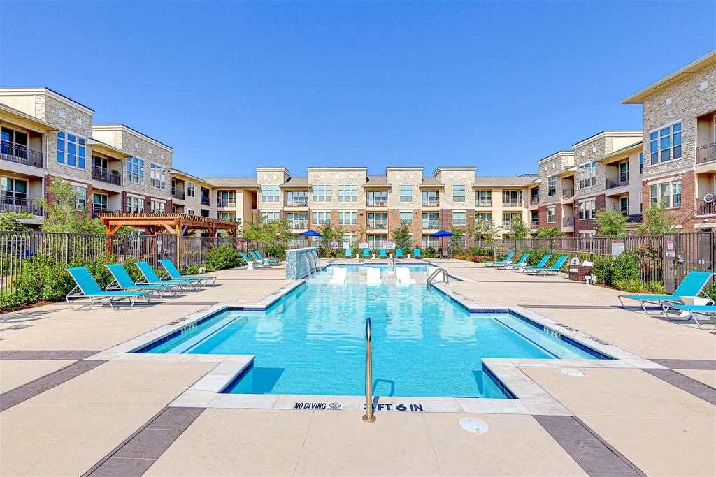 The Quadrangles on Twenty Apartments in Grand Prairie, TX