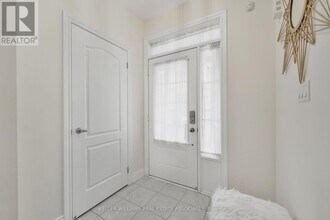 41 Mazarine Ln in Richmond Hill, ON - Building Photo - Building Photo