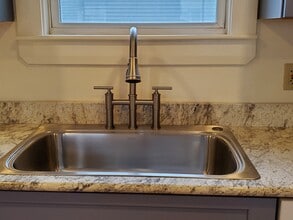 484 Main St, Unit Apt101 PrivateEntrance in Biddeford, ME - Building Photo - Building Photo