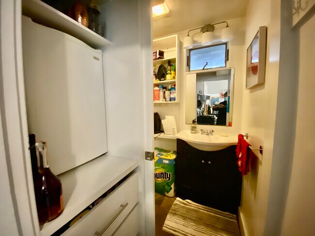 27 Fainwood Cir, Unit U1 in Cambridge, MA - Building Photo - Building Photo