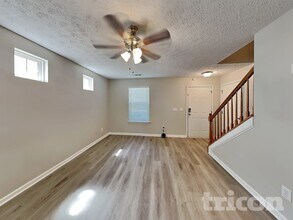 220 Oak Grove Way in Acworth, GA - Building Photo - Building Photo