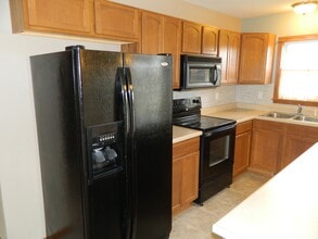 809 SE 12th St in Grimes, IA - Building Photo - Building Photo