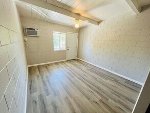 7820 Brentwood Dr in Stockton, CA - Building Photo - Building Photo