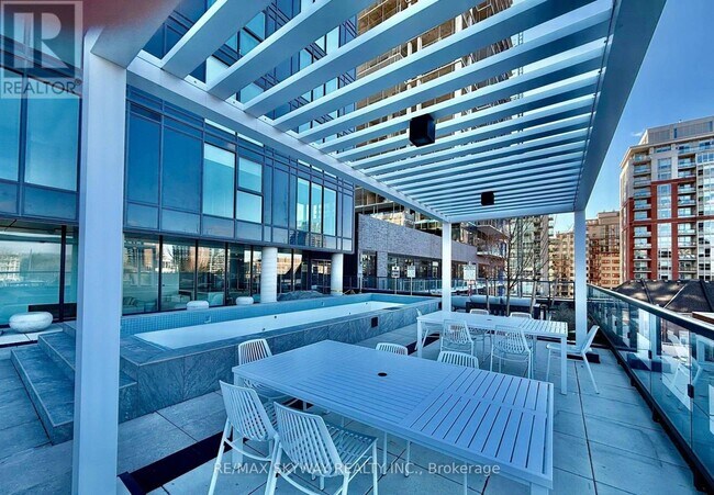 370 Martha St in Burlington, ON - Building Photo - Building Photo