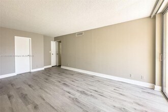 601 Three Islands Boulevard in Hallandale Beach, FL - Building Photo - Building Photo