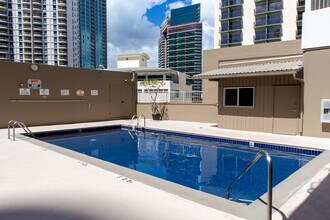 1920 Ala Moana Blvd, Unit 2002 in Honolulu, HI - Building Photo - Building Photo