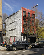 137 Avenue C in New York, NY - Building Photo - Building Photo