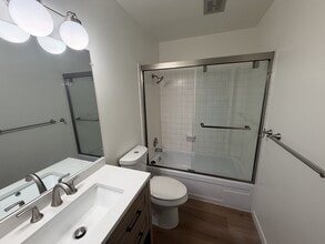 8235 La Riviera Dr in Sacramento, CA - Building Photo - Building Photo