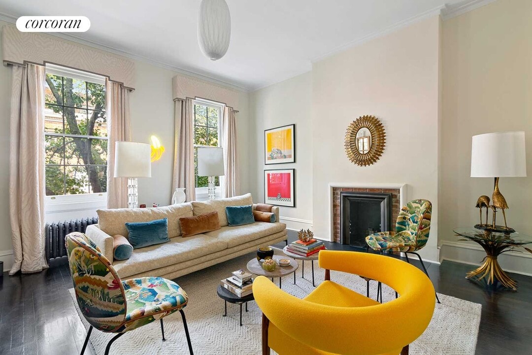 29 Bethune St-Unit -2 in New York, NY - Building Photo