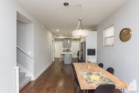 3570 W Dickens Ave, Unit 2 in Chicago, IL - Building Photo - Building Photo