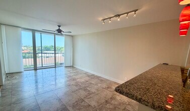 4501 NE 21st Ave in Fort Lauderdale, FL - Foto de edificio - Building Photo