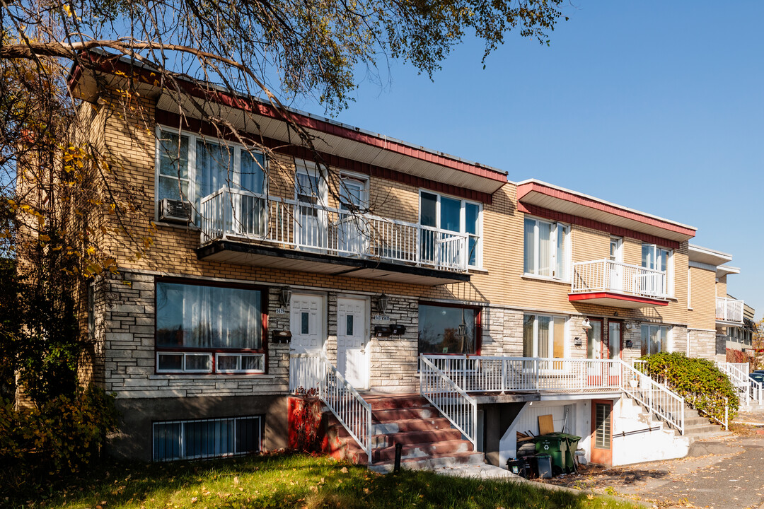 5615 De La Vérendrye Boul in Montréal, QC - Building Photo