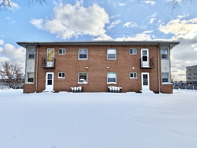 property at 2109 Lake Point Dr