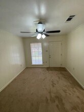 8154 Jefferson Park Dr in Baton Rouge, LA - Building Photo - Building Photo