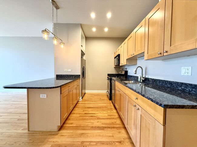 837 S Western Ave in Chicago, IL - Building Photo - Building Photo