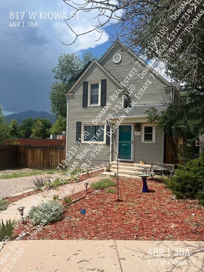 property at 817 W Kiowa St