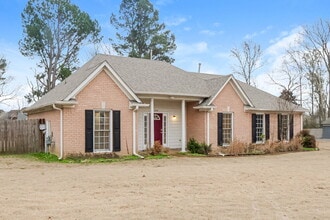 11059 Bonnie Creek Cove in Arlington, TN - Foto de edificio - Building Photo