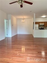 924 Del Negro Ct in South Plainfield, NJ - Building Photo - Building Photo