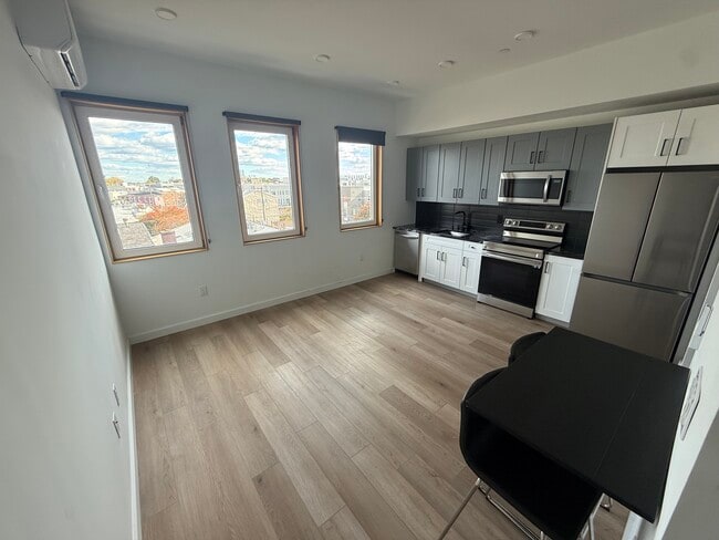 property at 1308 N Front St