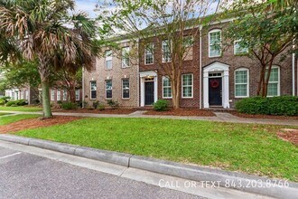 828 Rue Dr in Charleston, SC - Building Photo - Building Photo