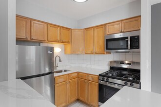 6758 N Sheridan Rd in Chicago, IL - Building Photo - Building Photo