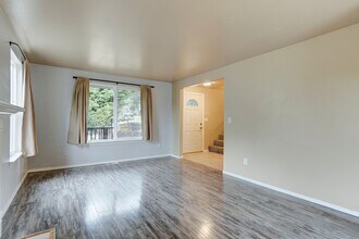 1292 S Leahy Dr in Coupeville, WA - Building Photo - Building Photo