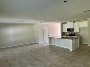 3876 Crawley Down Loop in Sanford, FL - Building Photo - Building Photo