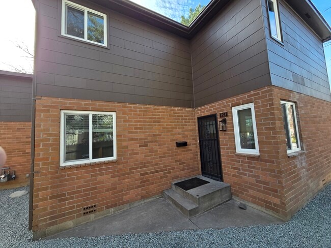 1211 Gordon Ave in Reno, NV - Building Photo - Building Photo