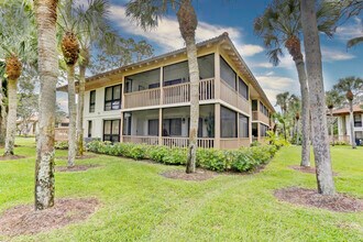 206 Brackenwood Terrace in Palm Beach Gardens, FL - Building Photo - Building Photo