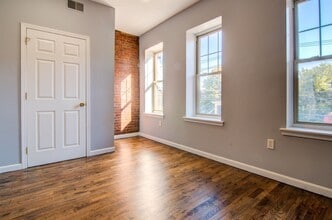 285 Bergen Ave, Unit 2 in Jersey City, NJ - Building Photo - Building Photo