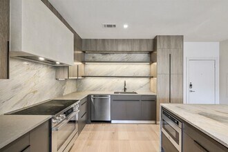 3600 S Lamar Blvd in Austin, TX - Foto de edificio - Building Photo
