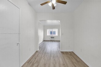 1135 Euclid Ave in Miami Beach, FL - Building Photo - Building Photo