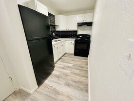 11910 E 14th Ave in Aurora, CO - Building Photo
