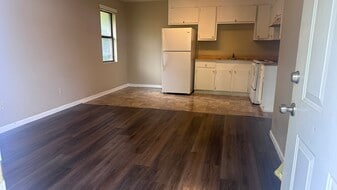 274 Shadow Lawn Dr, Unit 274 in Orangeburg, SC - Building Photo