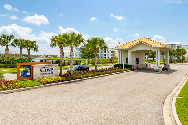 Purple Chair Condo at Storey Lake Resort in Kissimmee, FL - Building Photo - Building Photo