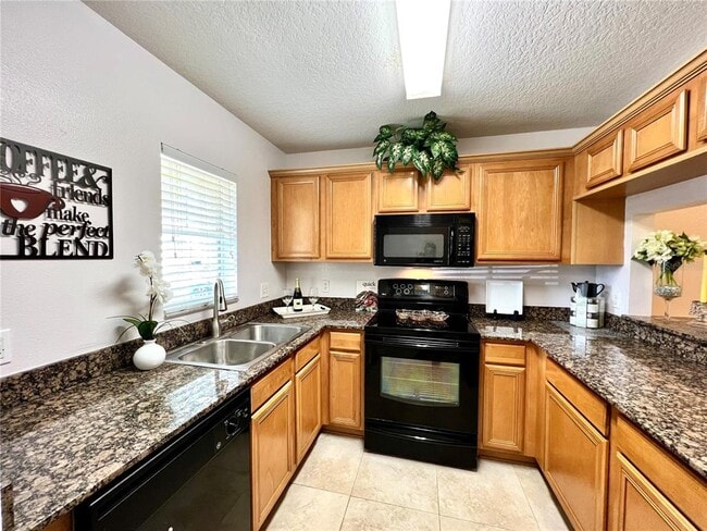 207 Penmark Stone Pl in Valrico, FL - Building Photo - Building Photo