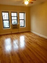 837 W Wolfram St, Unit 404 in Chicago, IL - Building Photo - Building Photo