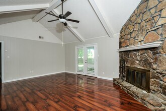 8210 Valley Ridge Trail in Memphis, TN - Building Photo - Building Photo