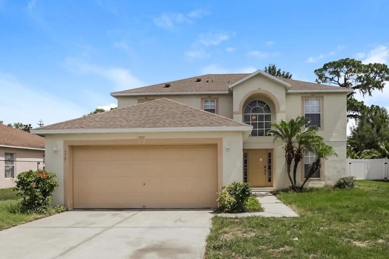 692 Sunway Ln in Winter Haven, FL - Building Photo