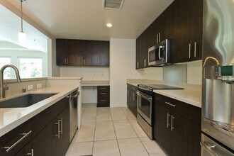 497 Kailua Rd in Kailua, HI - Building Photo - Building Photo